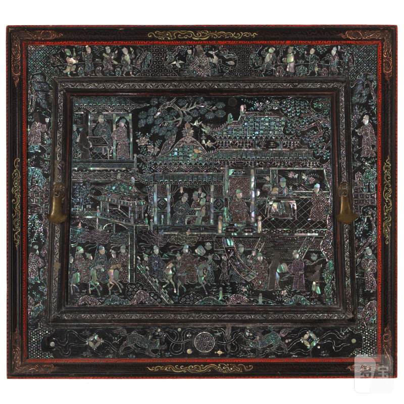 十七/十八世紀 黑漆嵌螺鈿玉堂人物圖屏 | A MOTHER-OF-PEARL-INLAID BLACK LACQUERED 'PAVILION' PANEL